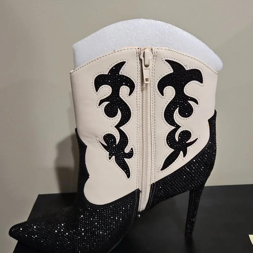 Womens boots - Picture 2 of 2